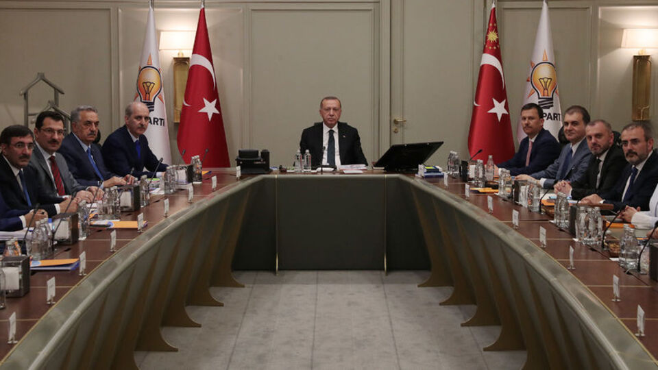 AK Parti'de ihracı istenen isimlerden açıklama