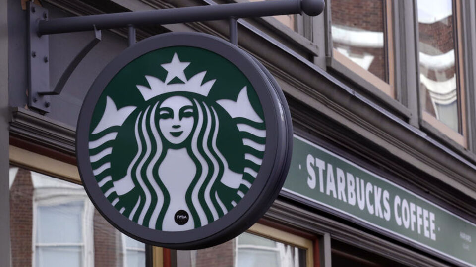 Starbucks'ta ismi yerine DEAŞ yazıldı