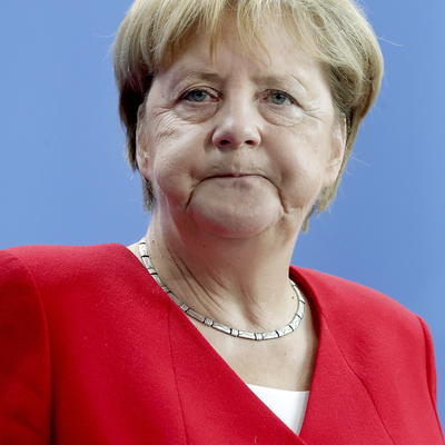 Merkel'e çifte darbe, AfD'den oy patlaması!