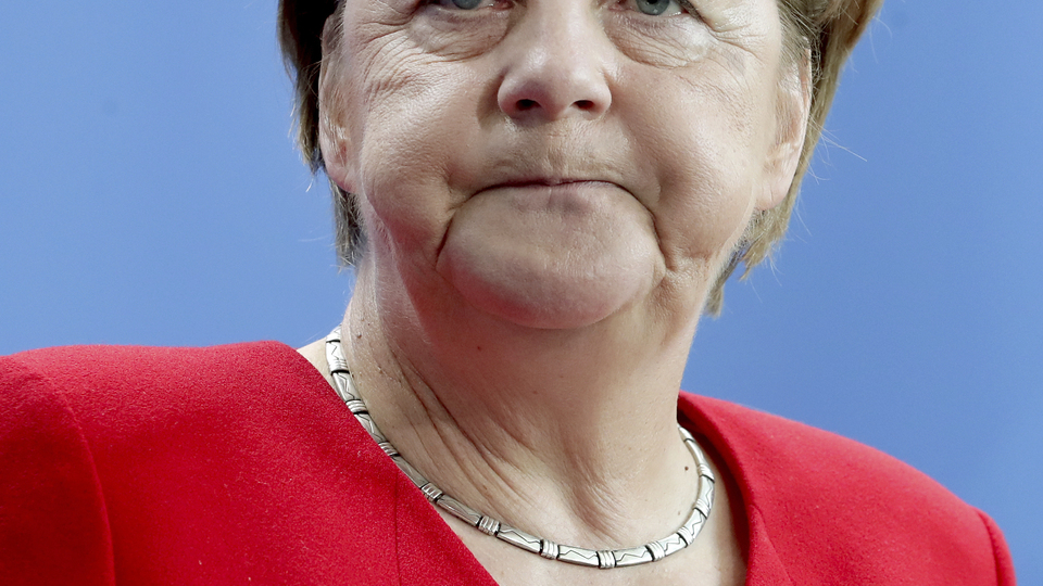 Merkel'e çifte darbe, AfD'den oy patlaması!