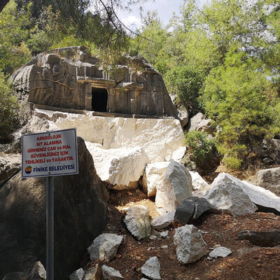 Akılalmaz olay! Bombayla parçaladılar