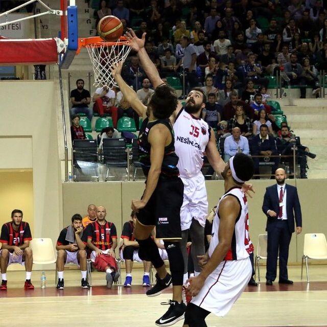 Petkimspor, Cemal Nalga'yı aldı
