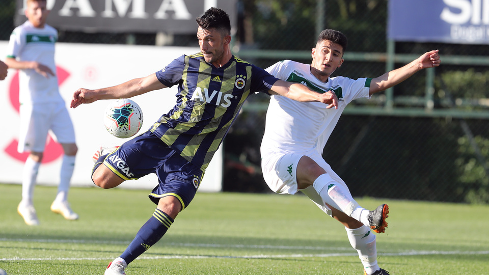 Çocuklar için sahaya çıkacaklar