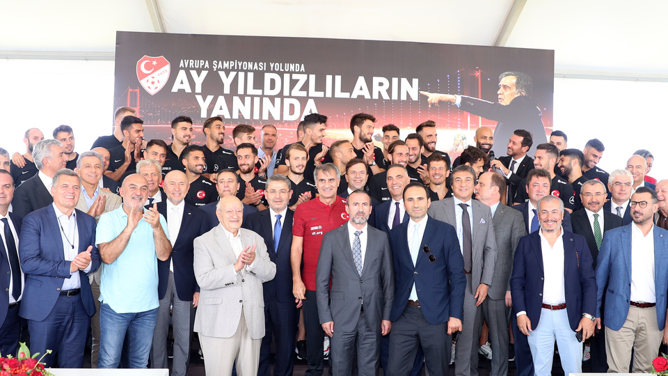TFF, sponsorlarla bir araya geldi