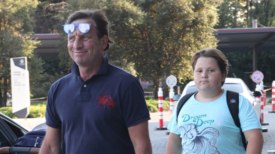 Baba-oğul baş başa