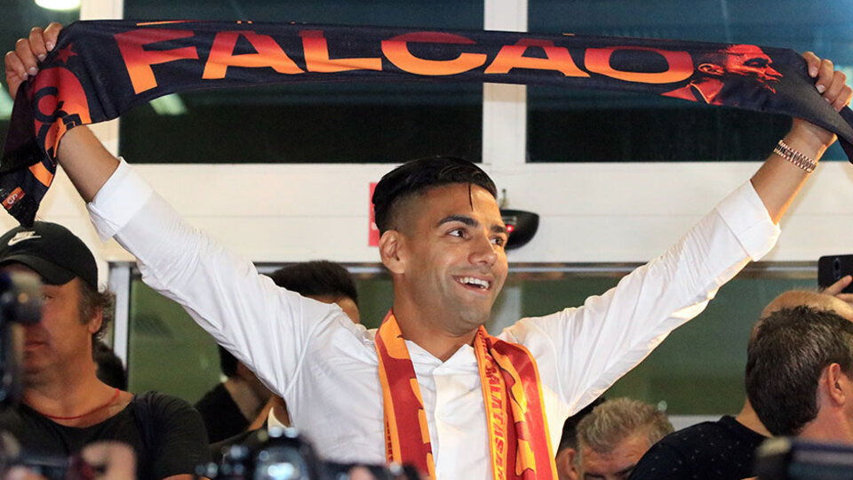 Topa dokunmadan servet!