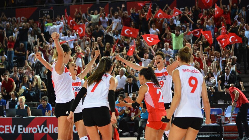 Filenin Sultanları yarı finalde!