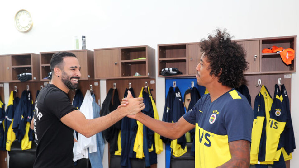 Luiz Gustavo tesisleri gezdi