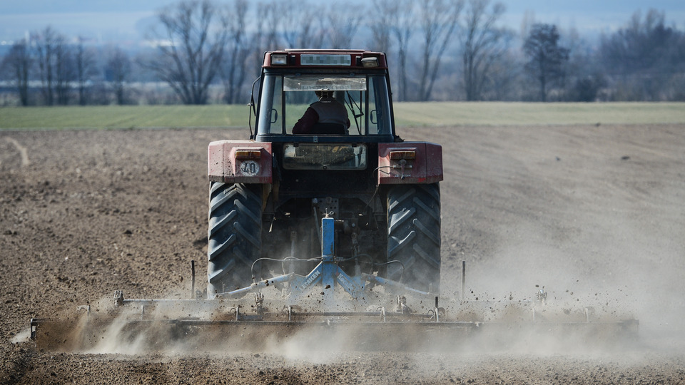 Çiftçilerin yüzde 61'inin geliri düştü