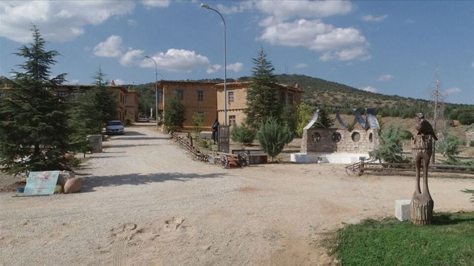 Kerpiç evleriyle büyüleyen 'sanatçı köyü'