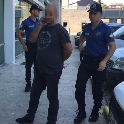 Tartıştığı kişinin kulağını ısırıp kopardı!