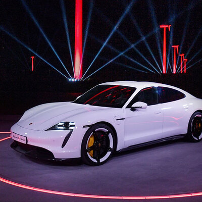 Tarihindeki ilk elektrikli modeli!