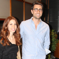 Sevgilisiyle ortaya çıktı