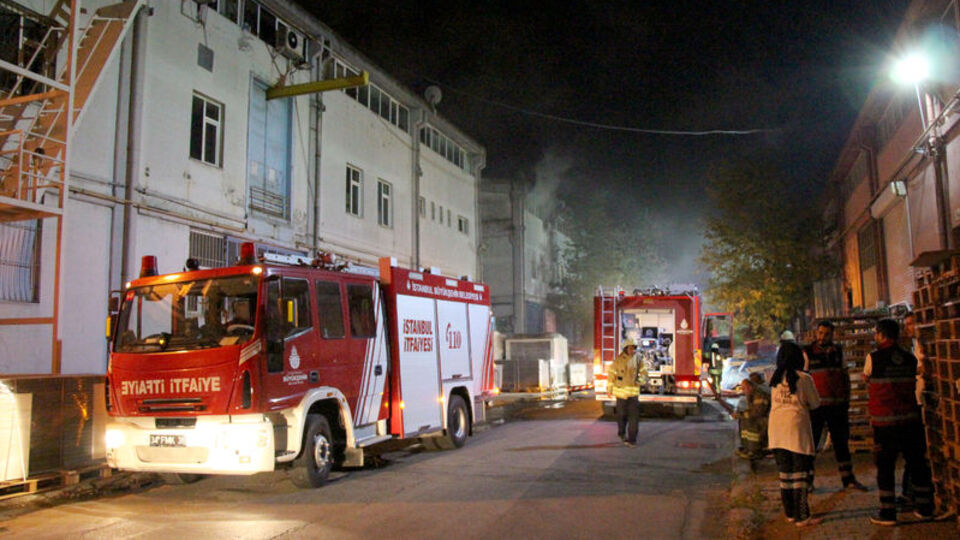 Esenyurt'ta fabrika yangını
