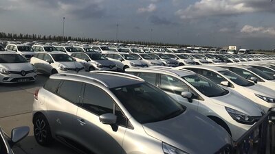 Yenikapı belediye araçlarıyla doldu