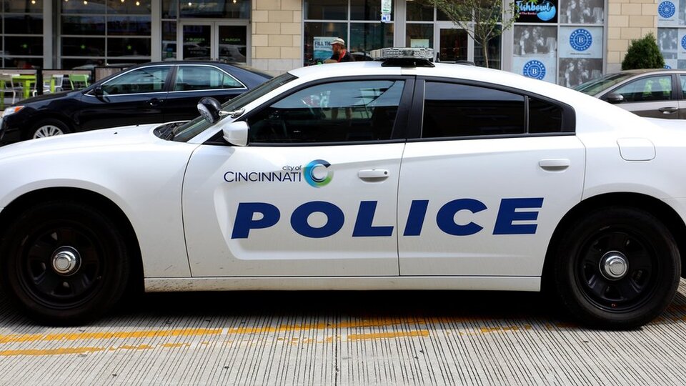 ABD'de bir anne, eve sürpriz ziyarette bulunan kızını yanlışlıkla tabancayla kolundan vurdu