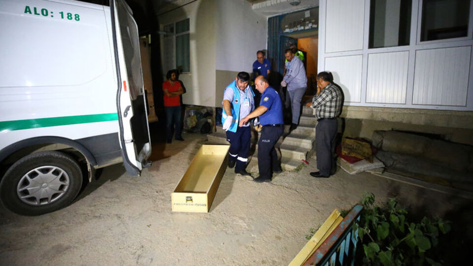 Konya'da dehşet! Kocasını uyurken öldürdü