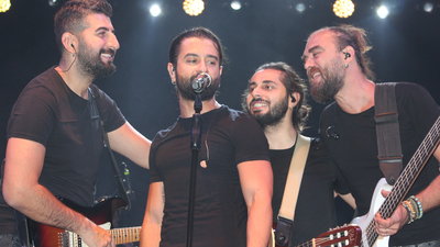 Koray Avcı, Alaşehir'de konser verdi