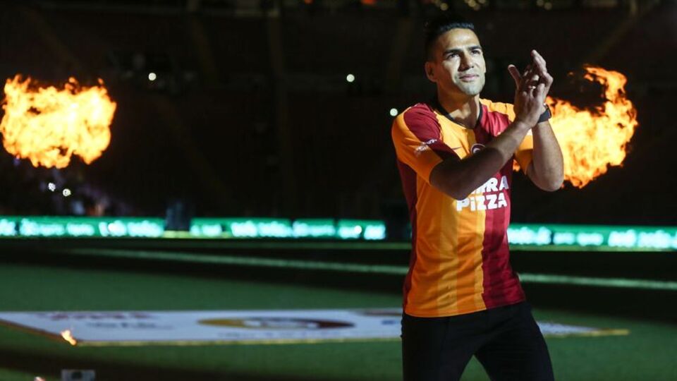 "Radamel Falcao aşık oldu"