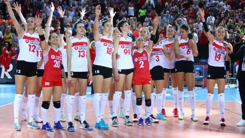 Voleybolda gözler Polonya maçında