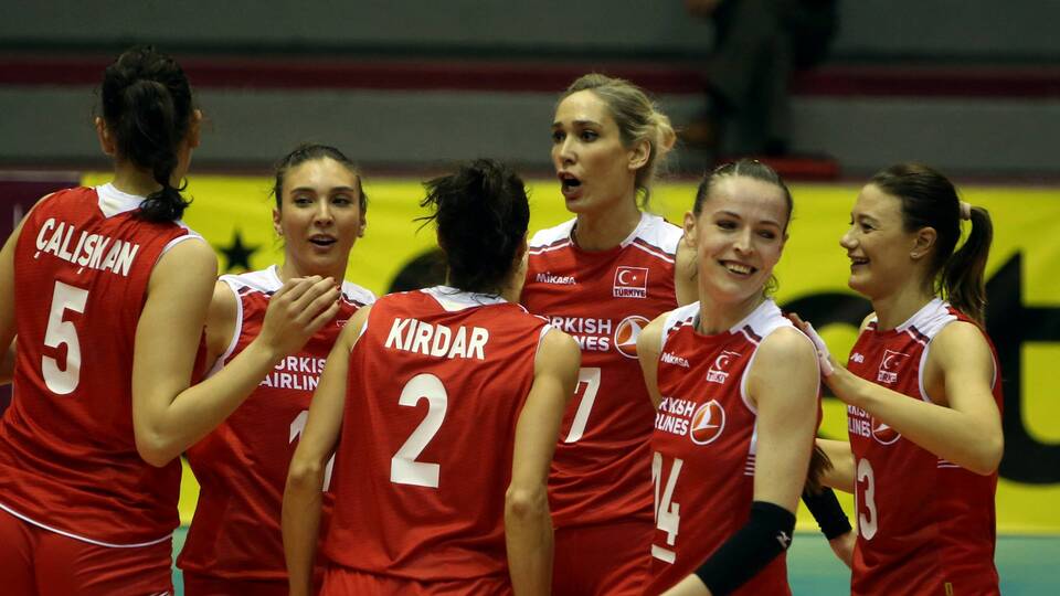 Türkiye Polonya voleybol yarı final maçı ne zaman saat kaçta