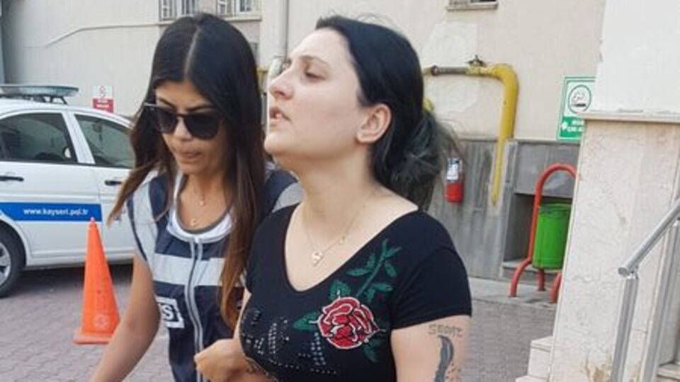 Yatak odasında özel bölmede yakalandı