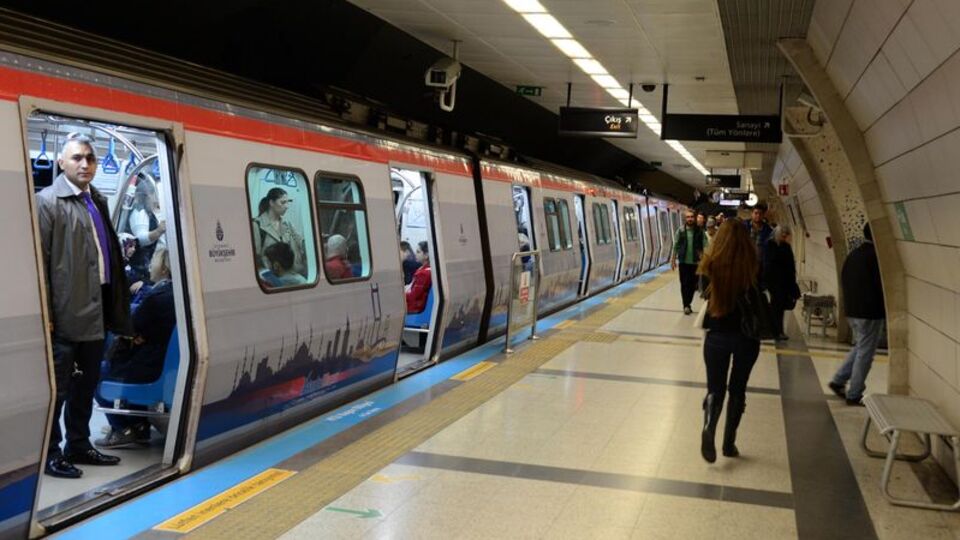 Hangi otobüs ve metro hatları gece açık?