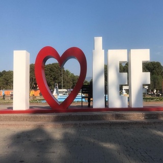 Fuar kapılarını temassızla açtı