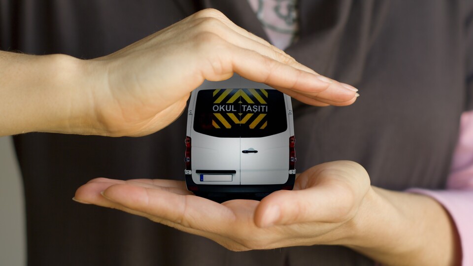 Okul servis araçlarına Turkcell'den akıllı çözümler