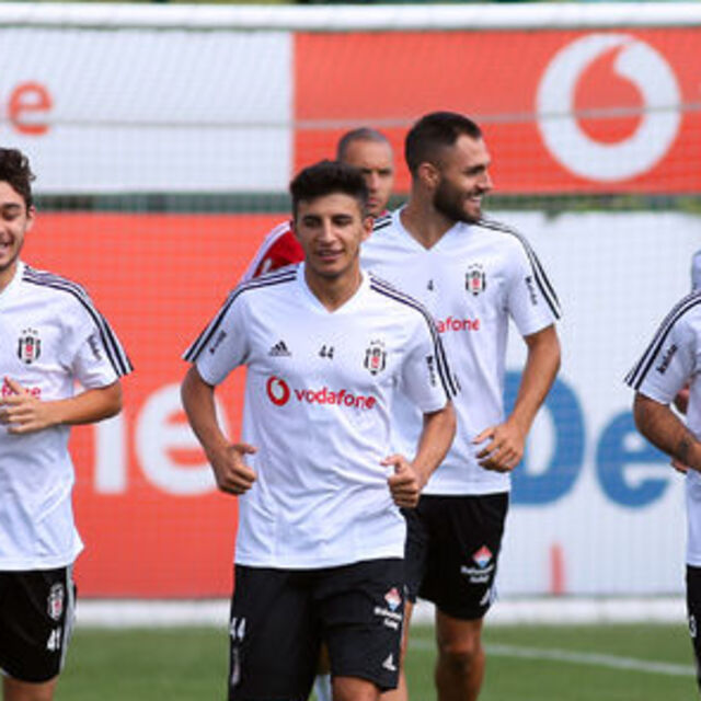 Diaby takımla tanıştı!
