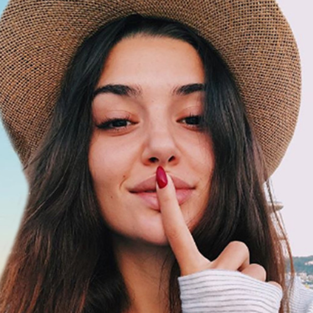 Hande'den makyajsız pozlar