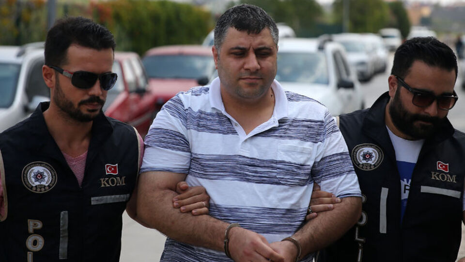 FETÖ'ye ait 70 hard disk ele geçirildi!