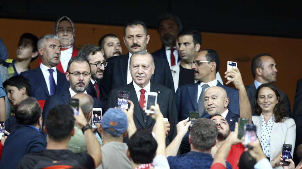 Cumhurbaşkanı Erdoğan'dan millilere destek