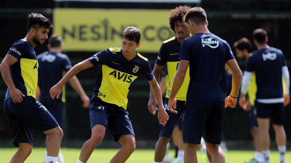 Fenerbahçe'de hazırlıklar sürüyor