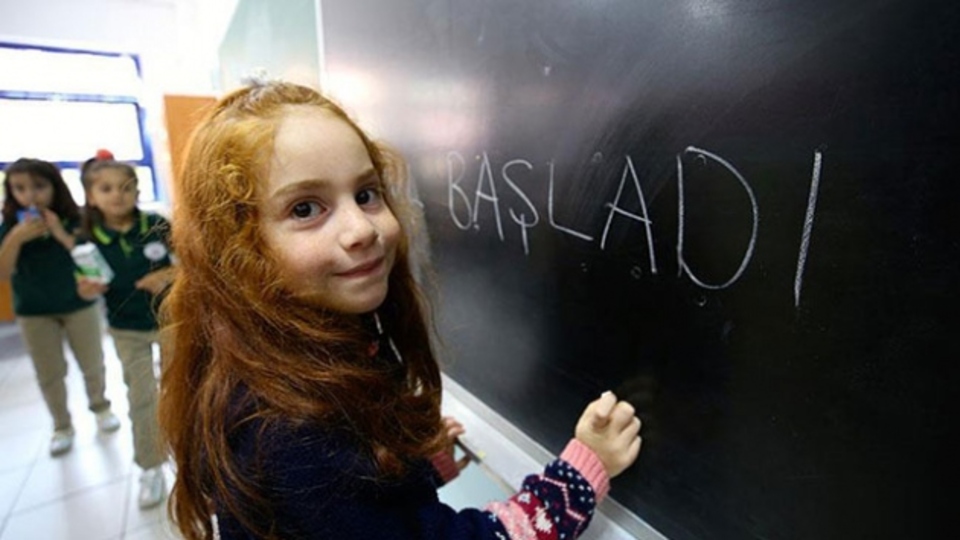 Yarın okullar saat kaçta açılacak?