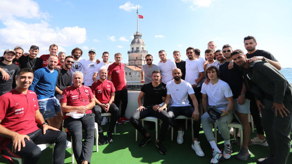A Milli Futbol Takımı tekne turu yaptı