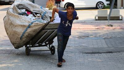 Kartoncu İbrahim: "Ben de okumak istiyorum!"