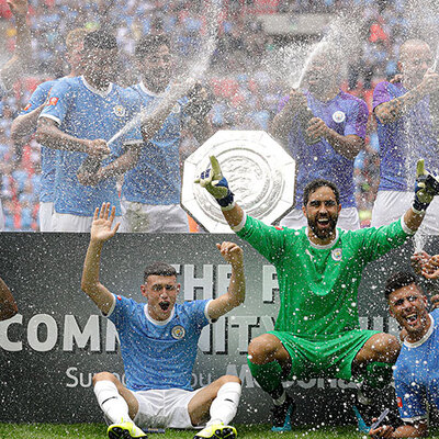 Manchester City tarihe geçti!