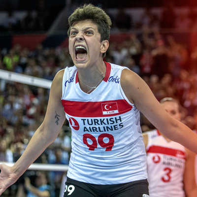 "Kızların başarısına kayıtsız kalmayalım"