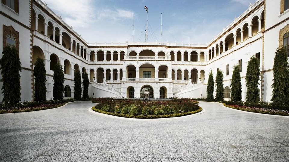 Ömer el Beşir davası: 'Milyonlarca doları saraydaki bir odada tutuyordu, anahtarı sadece kendisine vardı'