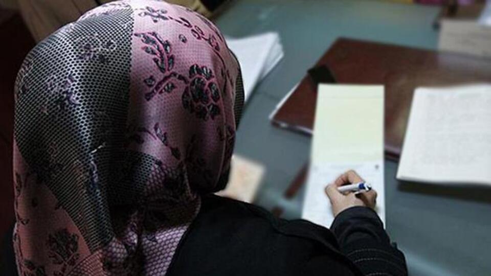 Kanada'da iki Müslüman öğretmen başörtüleri nedeniyle işsiz kaldı