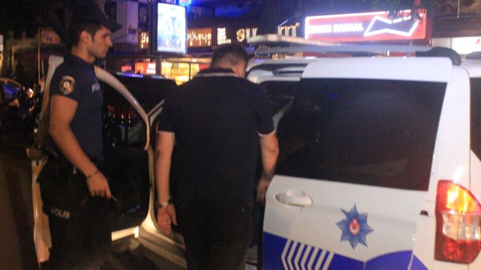 İstanbul'da 'değnekçi' operasyonu: 18 gözaltı