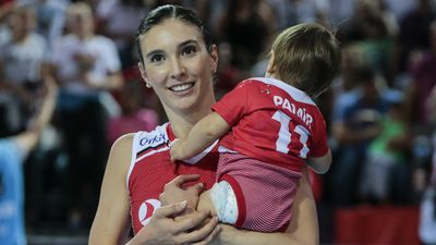 Hem annelik yaptı hem de milli forma için savaştı!