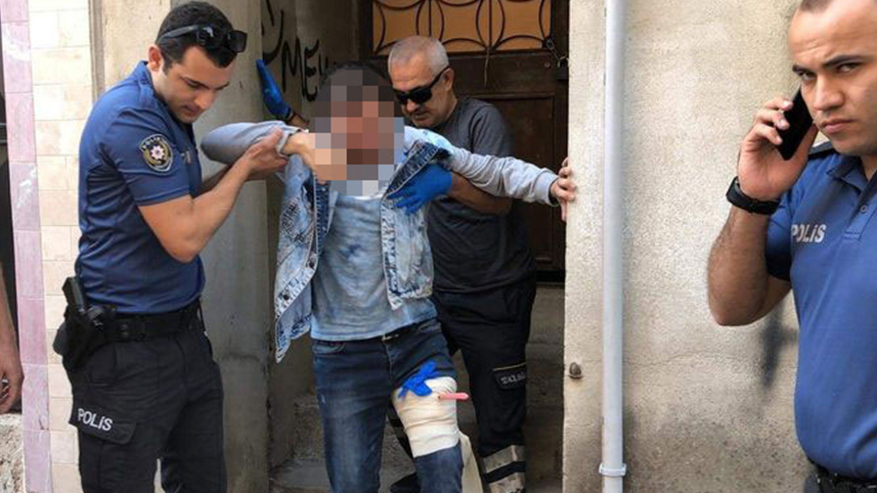 Akılalmaz! Yalanını meyve bıçağı bozdu!