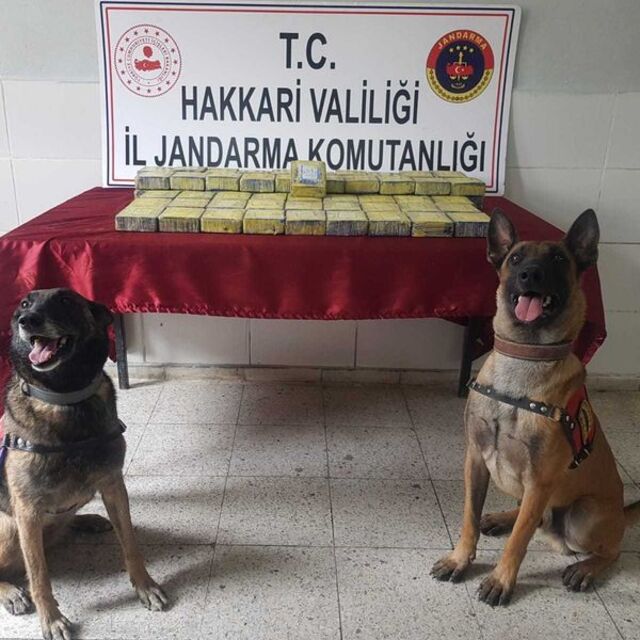 Dere kenarında 34 kilo eroin ele geçirildi