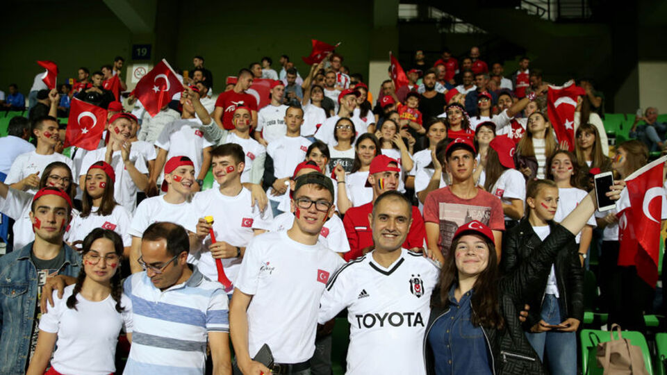 Moldova'da milli maça yoğun ilgi