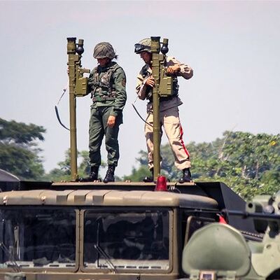 Venezuela Kolombiya sınırında askeri tatbikat başlattı