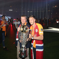 Kesik yiyen Linnes oldu!