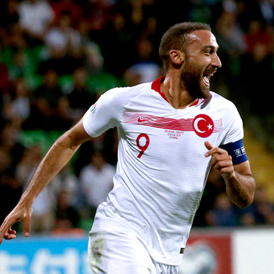 Cenk Tosun'dan anketlik performans