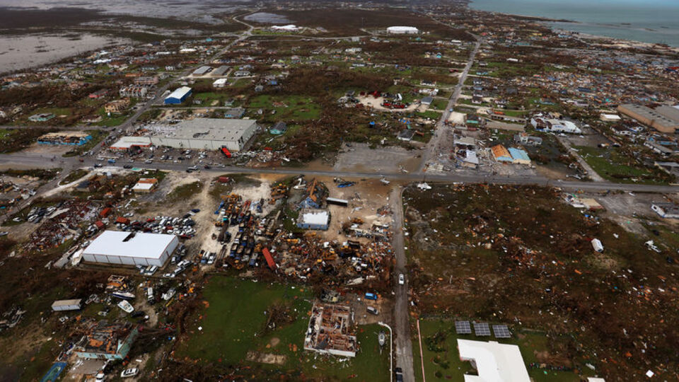 Bahamalar'da 2 bin 500 kişi halen kayıp